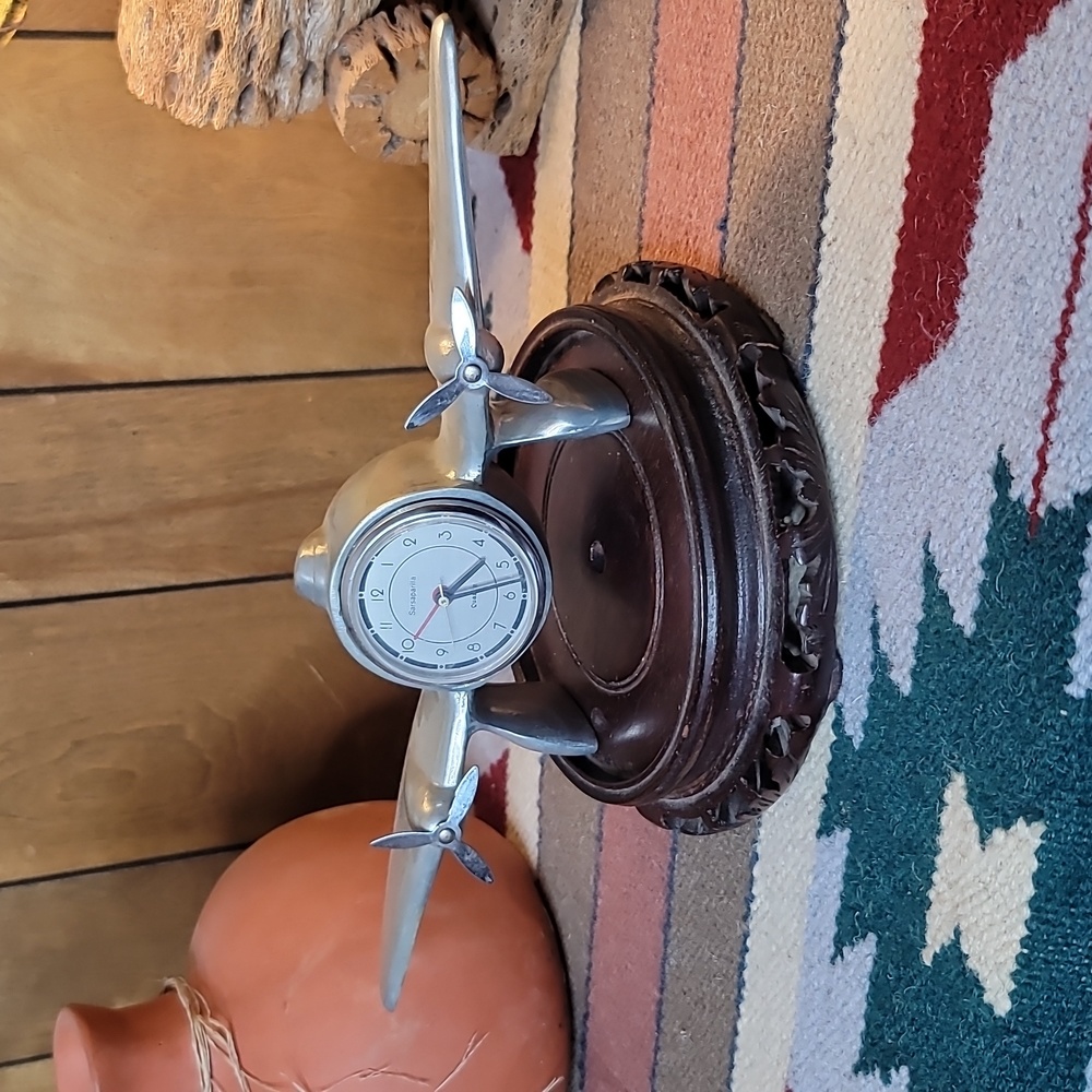 Vintage Airplane clock, AA Battery operated with alarm clock